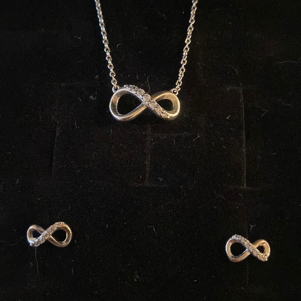 Infinite Love Jewelry Set